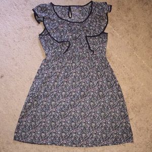 Black floral heritage dress size medium